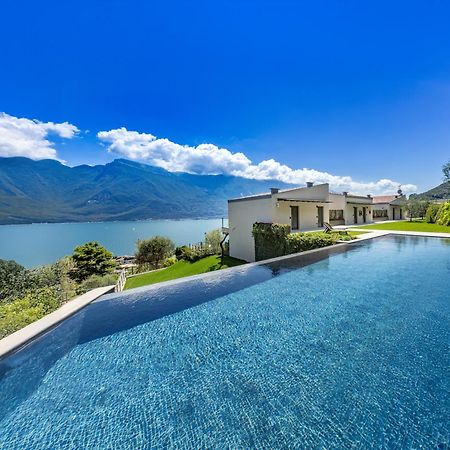 Llac Living Nature Hotel Лимоне-суль-Гарда Экстерьер фото