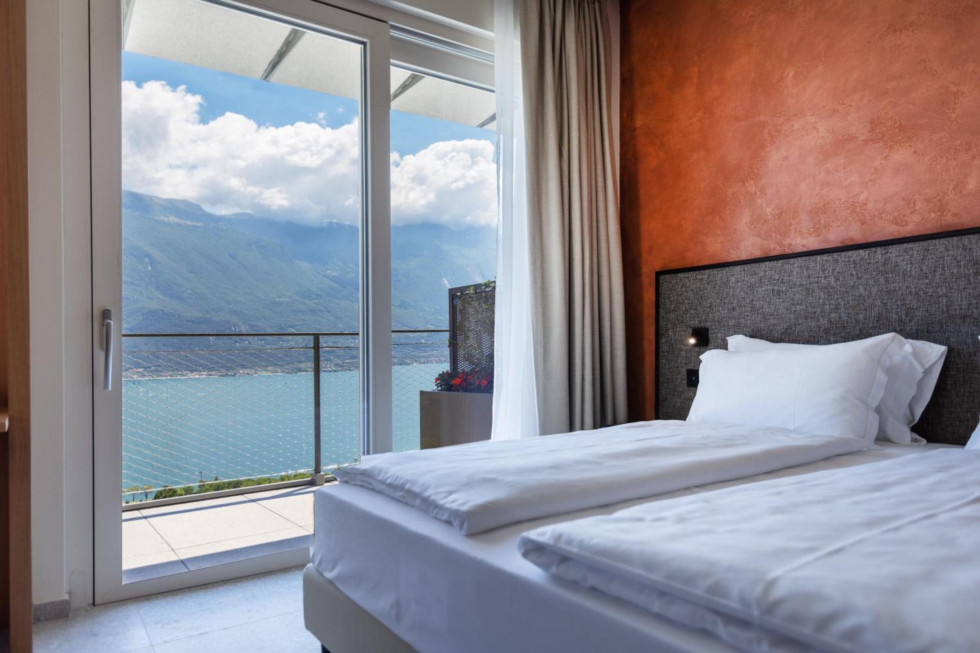 Llac Living Nature Hotel Лимоне-суль-Гарда Экстерьер фото